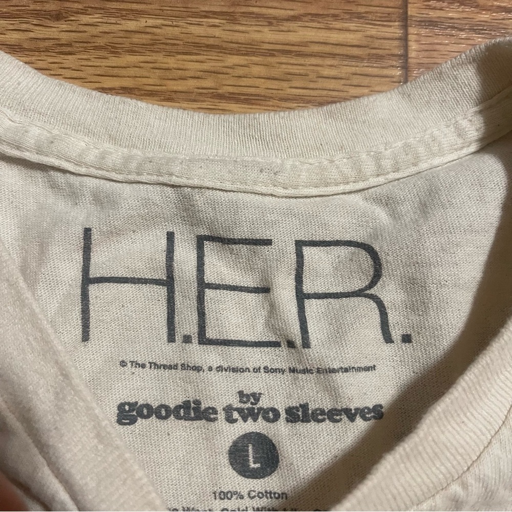 HER Shirt Large - Picture 3 of 8